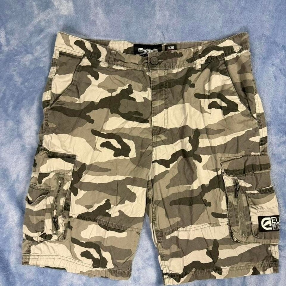 Ecko united grey camo cargo shorts with multiple pockets men size‎ 38